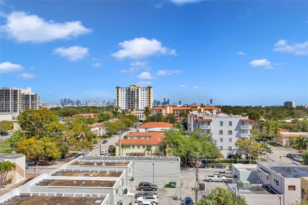 Recently Sold: $825,000 (2 beds, 2 baths, 1123 Square Feet)