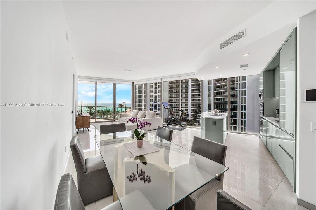 For Sale: $2,495,000 (2 beds, 2 baths, 1511 Square Feet)