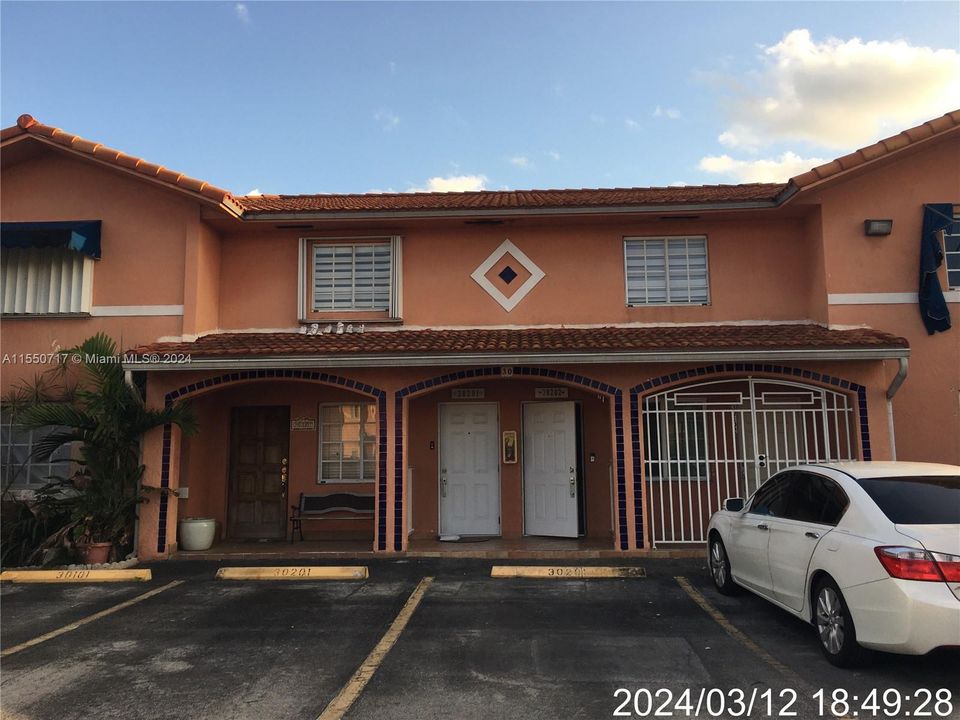Recently Sold: $291,900 (2 beds, 2 baths, 870 Square Feet)