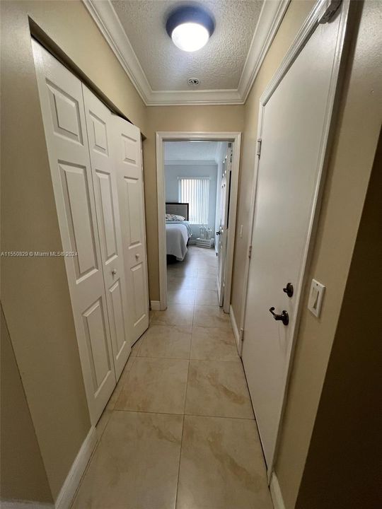 Active With Contract: $3,300 (3 beds, 2 baths, 1190 Square Feet)