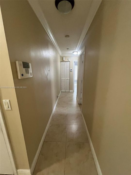 Active With Contract: $3,300 (3 beds, 2 baths, 1190 Square Feet)