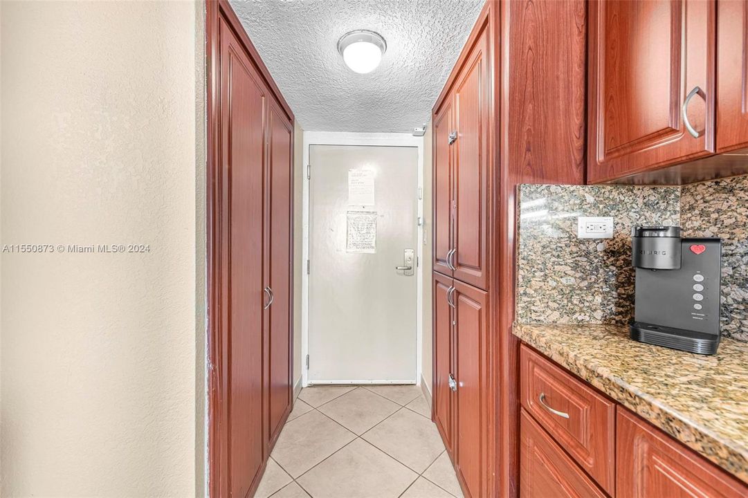 For Sale: $219,000 (0 beds, 1 baths, 360 Square Feet)