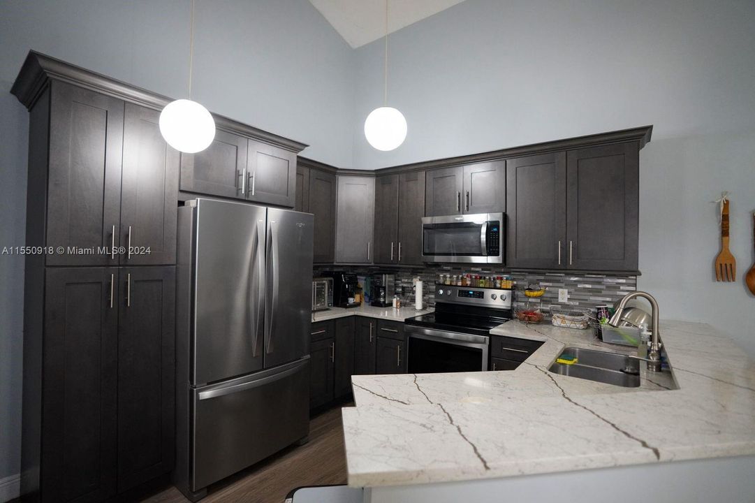 For Sale: $410,000 (3 beds, 2 baths, 1342 Square Feet)