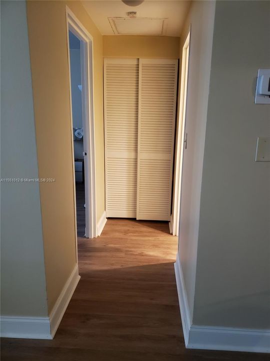 Recently Rented: $2,200 (1 beds, 1 baths, 883 Square Feet)