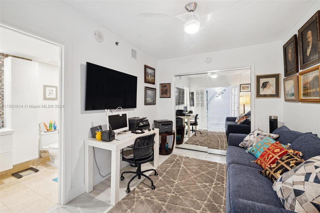 For Sale: $1,199,000 (2 beds, 2 baths, 1337 Square Feet)