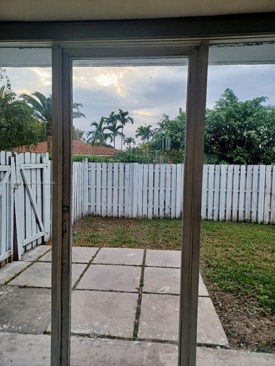 Vendido Recientemente: $465,000 (3 camas, 2 baños, 1412 Pies cuadrados)