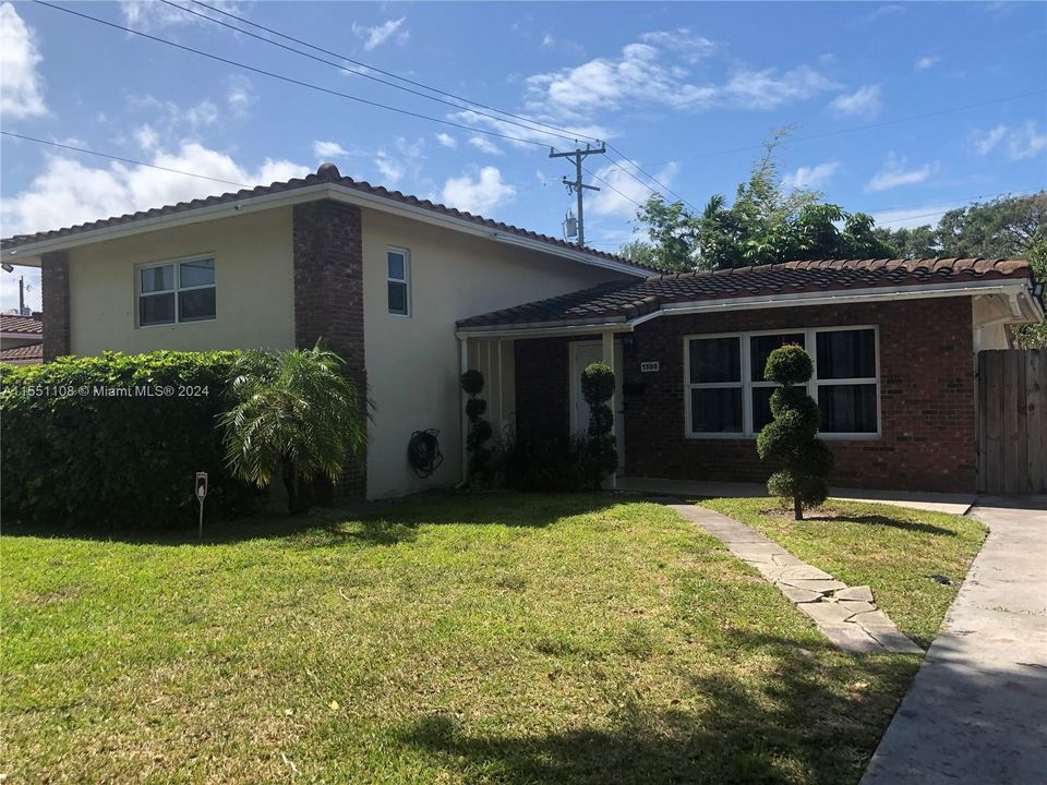 Active With Contract: $4,000 (3 beds, 2 baths, 2248 Square Feet)
