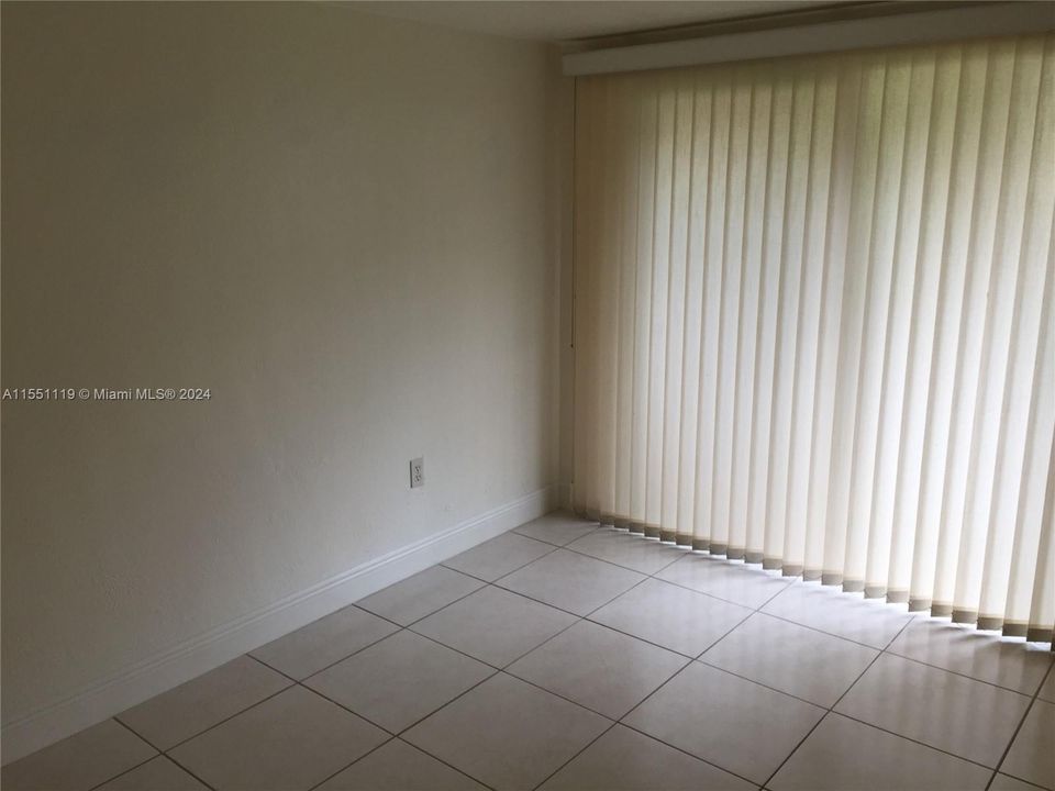 Recently Rented: $2,500 (2 beds, 1 baths, 1205 Square Feet)