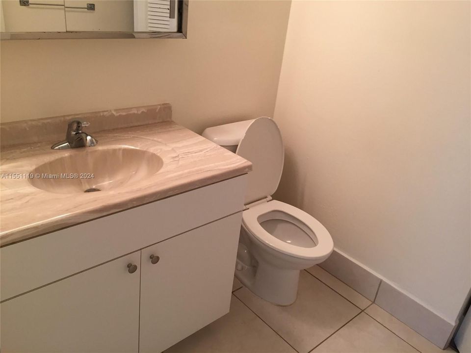 最近租的: $2,500 (2 贝兹, 1 浴室, 1205 平方英尺)
