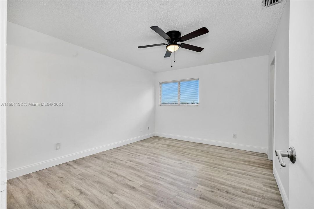 Recently Rented: $1,650 (1 beds, 1 baths, 802 Square Feet)