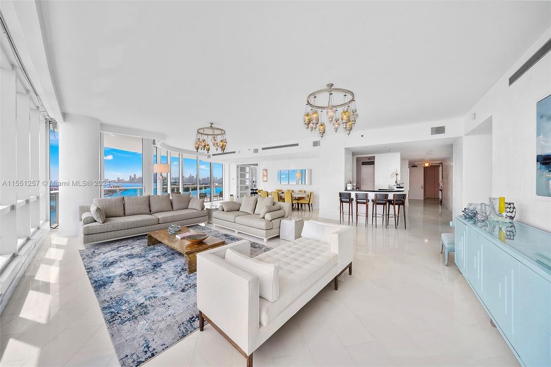 Recently Sold: $19,875,000 (3 beds, 3 baths, 4776 Square Feet)