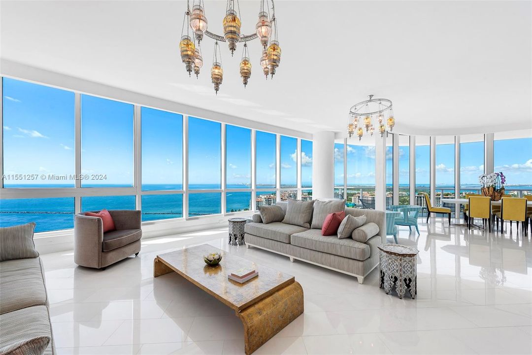 Active With Contract: $19,875,000 (3 beds, 3 baths, 4776 Square Feet)