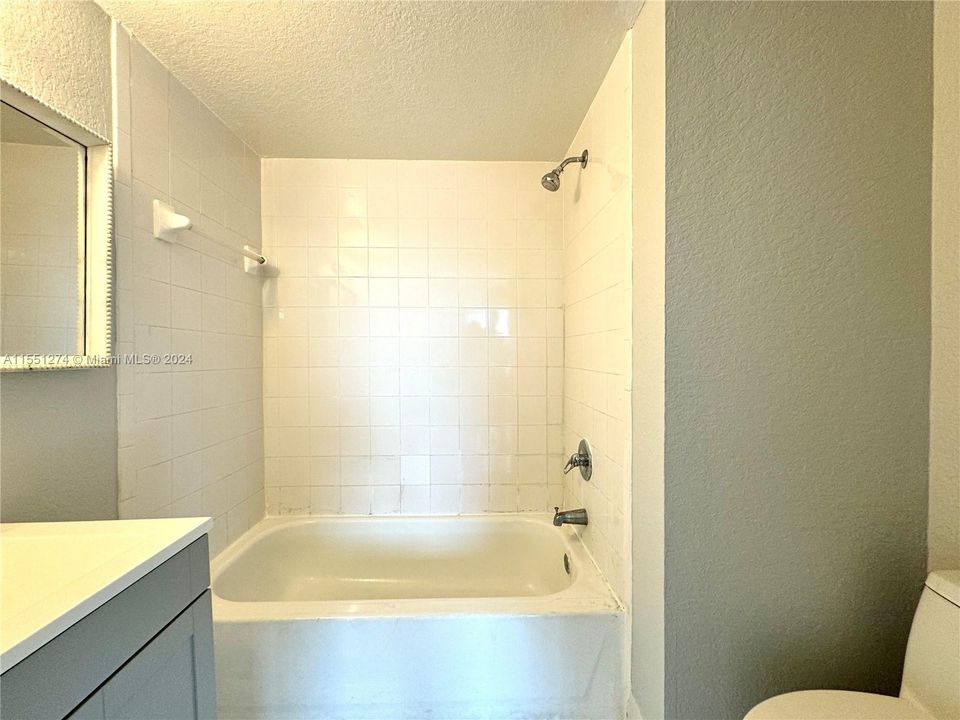 最近租的: $2,600 (3 贝兹, 2 浴室, 1150 平方英尺)