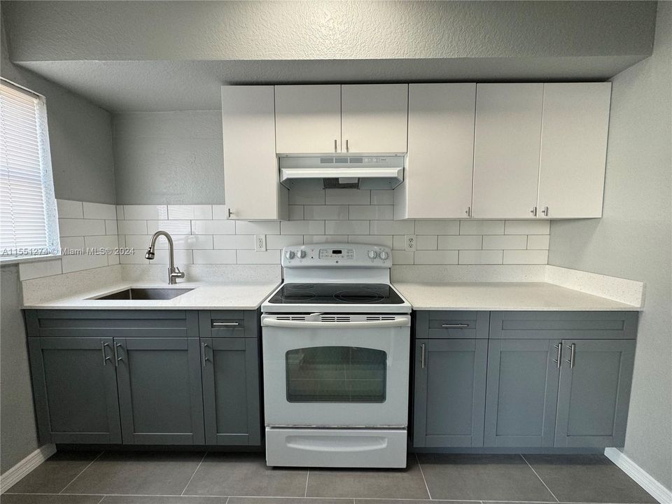 Recently Rented: $2,600 (3 beds, 2 baths, 1150 Square Feet)