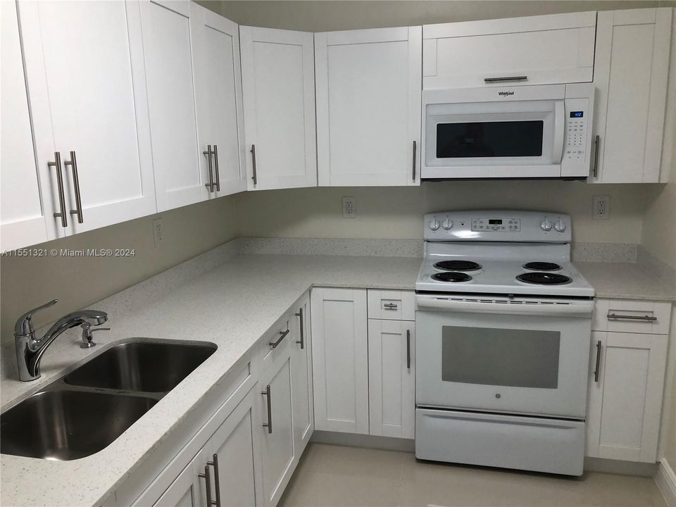 Recently Rented: $2,300 (2 beds, 2 baths, 1262 Square Feet)