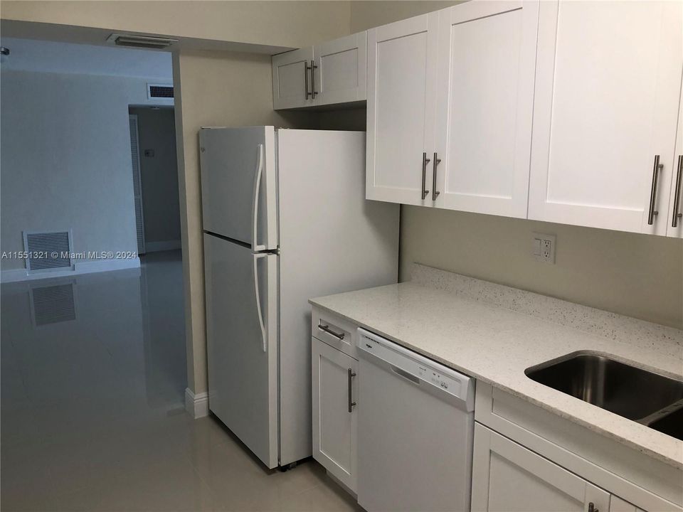 Recently Rented: $2,300 (2 beds, 2 baths, 1262 Square Feet)