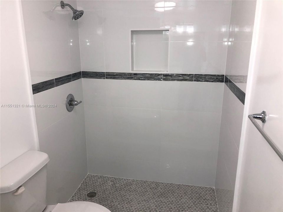 最近租的: $2,300 (2 贝兹, 2 浴室, 1262 平方英尺)