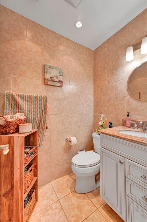 Recently Sold: $560,000 (3 beds, 2 baths, 1365 Square Feet)