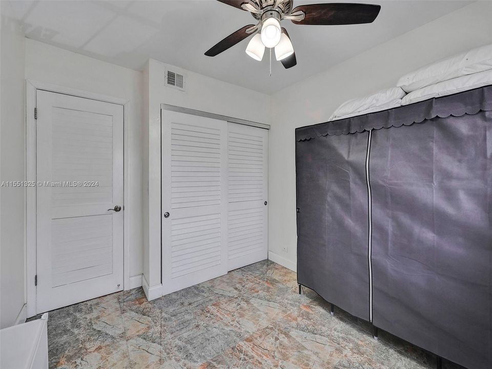 Recently Sold: $560,000 (3 beds, 2 baths, 1365 Square Feet)