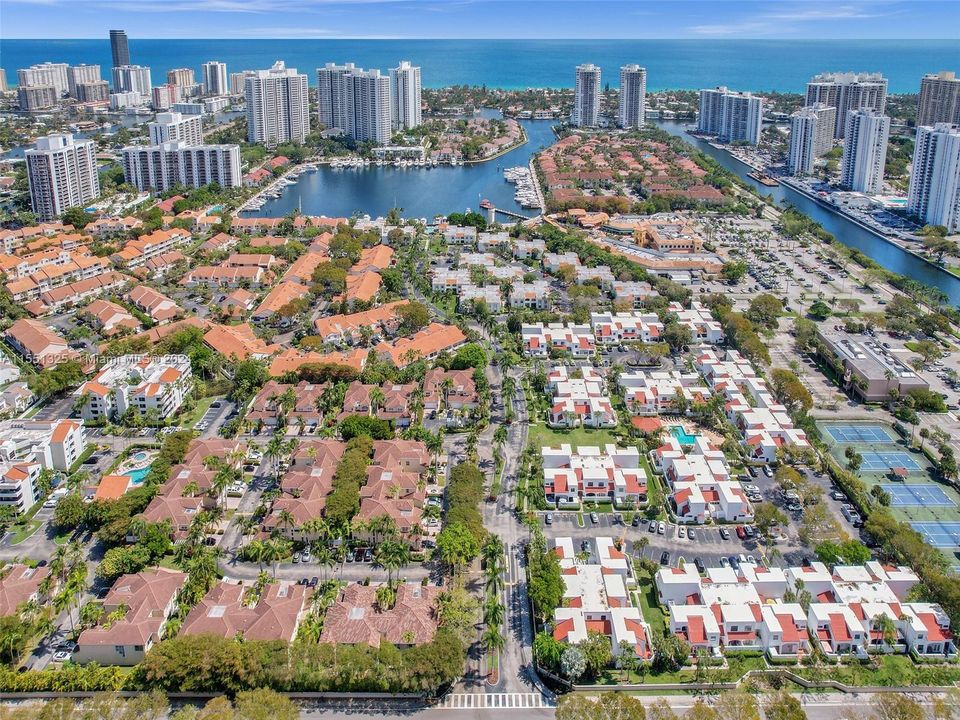 Recently Sold: $560,000 (3 beds, 2 baths, 1365 Square Feet)