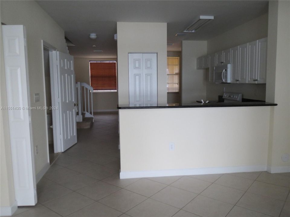 For Sale: $369,000 (3 beds, 2 baths, 1325 Square Feet)