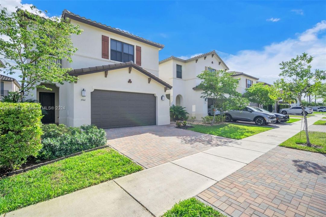 Recently Sold: $669,800 (3 beds, 2 baths, 2291 Square Feet)