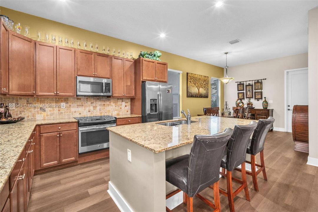 Recently Sold: $669,800 (3 beds, 2 baths, 2291 Square Feet)