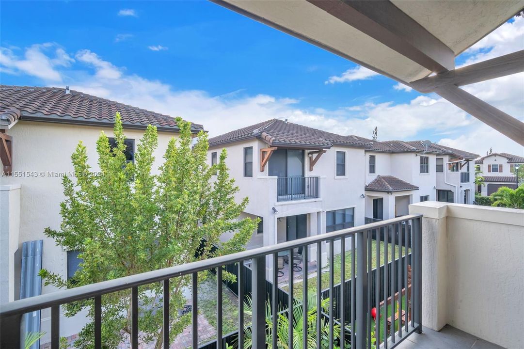 Recently Sold: $669,800 (3 beds, 2 baths, 2291 Square Feet)