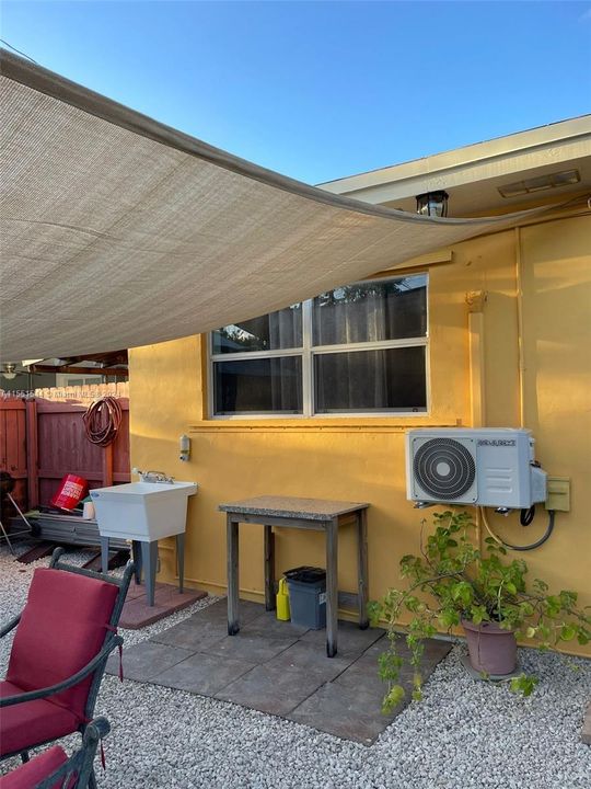 Recently Rented: $4,600 (3 beds, 2 baths, 1690 Square Feet)