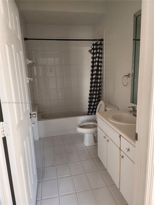 Недавно арендовано: $2,250 (3 спален, 2 ванн, 1235 Квадратных фут)