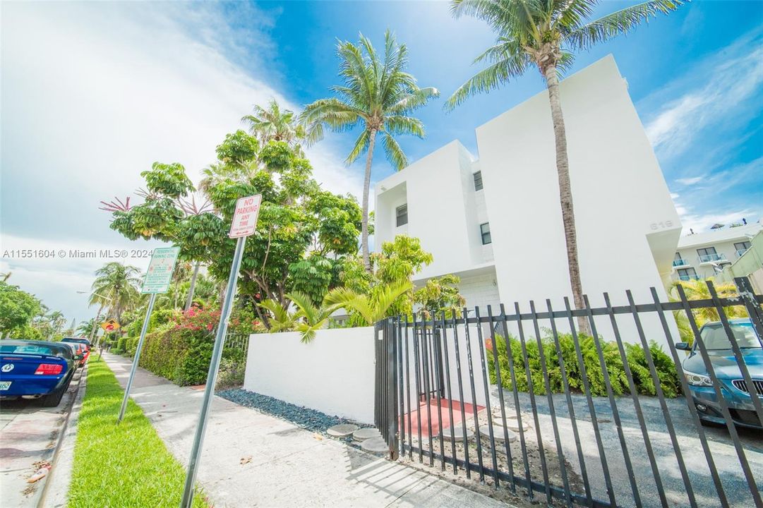 Recently Rented: $2,000 (1 beds, 1 baths, 500 Square Feet)