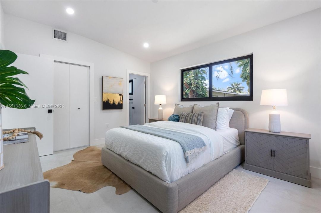 Active With Contract: $749,500 (3 beds, 2 baths, 1387 Square Feet)