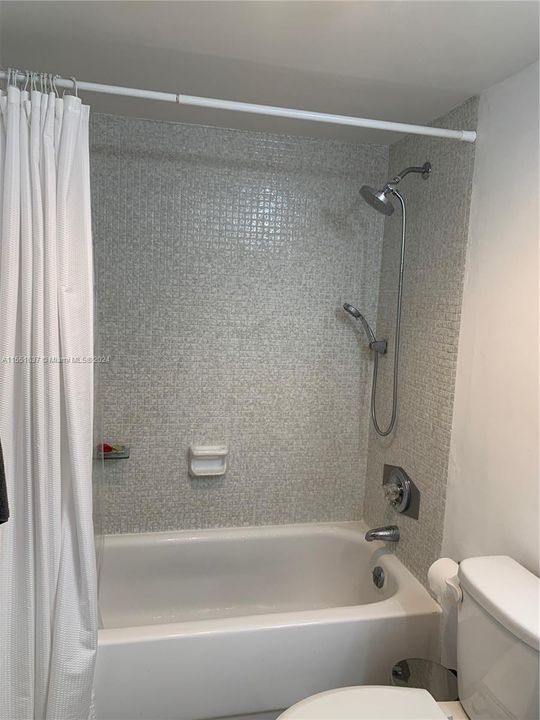 Recently Sold: $399,000 (1 beds, 1 baths, 961 Square Feet)