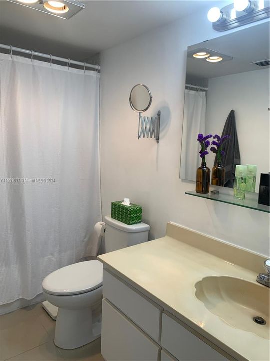 Recently Sold: $399,000 (1 beds, 1 baths, 961 Square Feet)