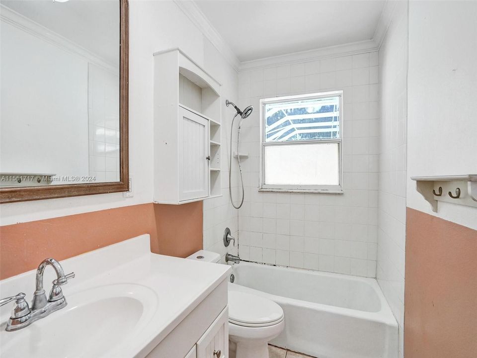 待售: $500,000 (4 贝兹, 2 浴室, 1730 平方英尺)
