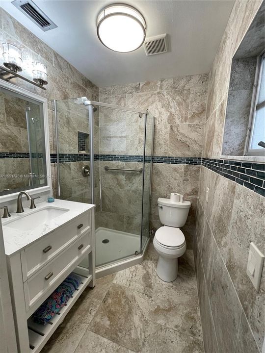 Recently Sold: $599,000 (3 beds, 2 baths, 1716 Square Feet)