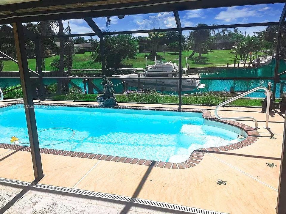 Recently Sold: $599,000 (3 beds, 2 baths, 1716 Square Feet)