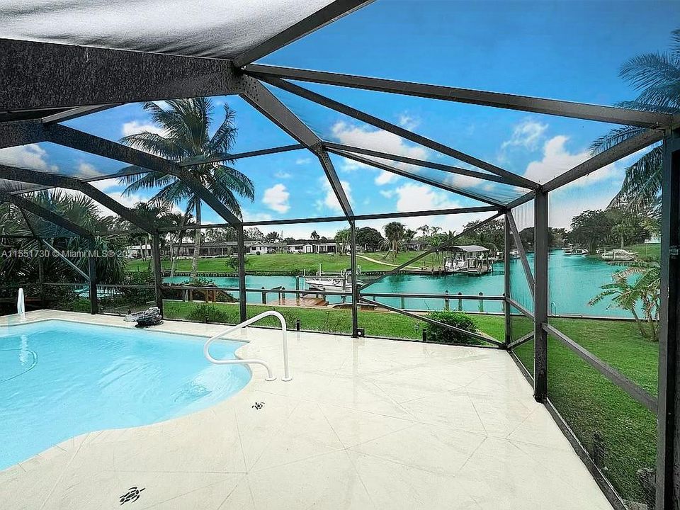 Recently Sold: $599,000 (3 beds, 2 baths, 1716 Square Feet)