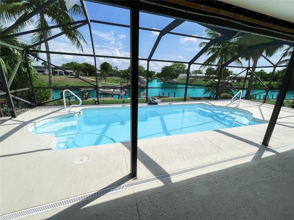 Recently Sold: $599,000 (3 beds, 2 baths, 1716 Square Feet)