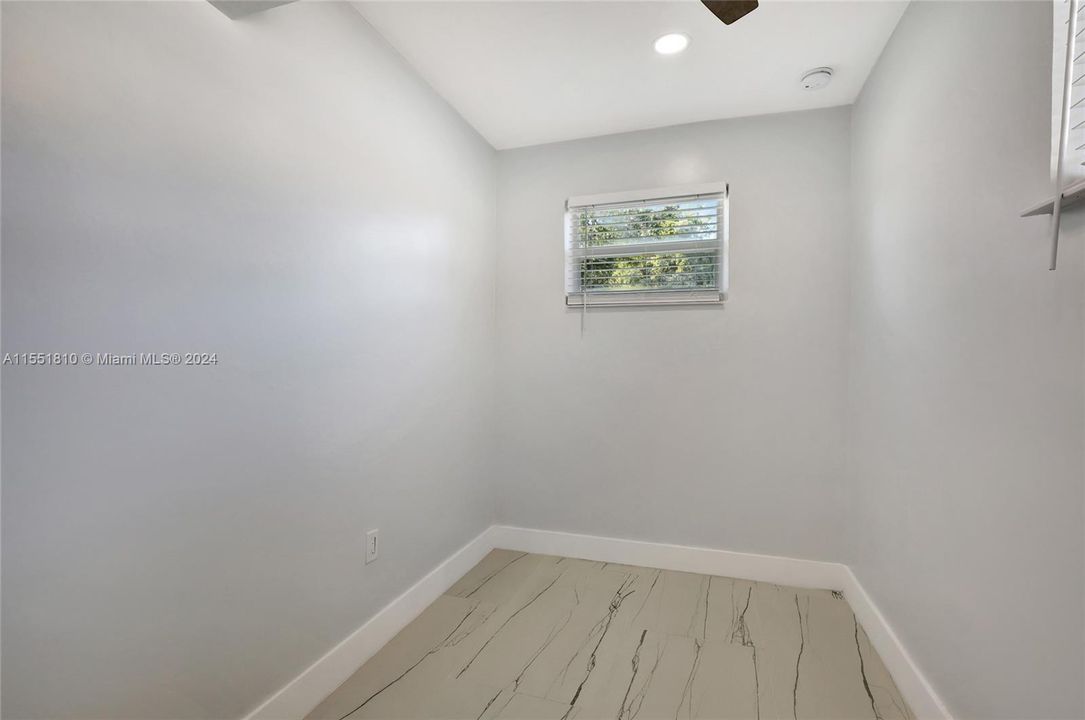 Active With Contract: $595,000 (3 beds, 2 baths, 1112 Square Feet)