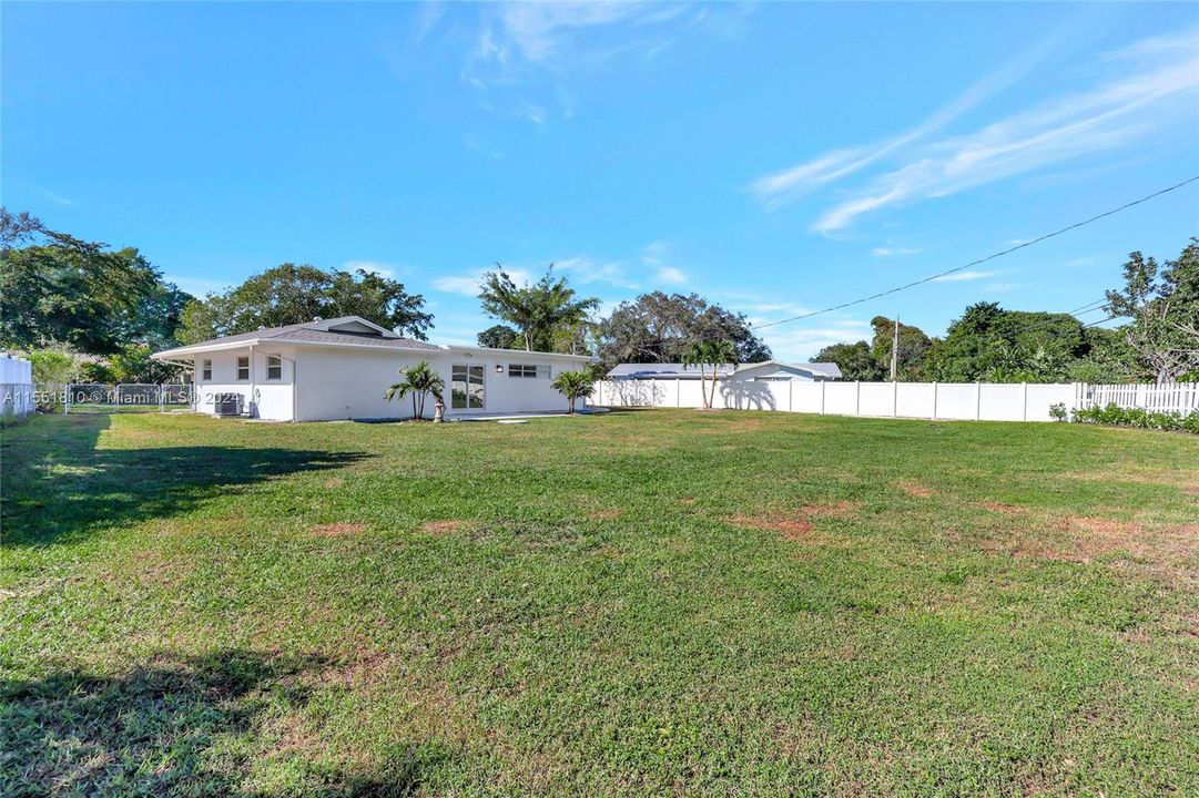 Active With Contract: $595,000 (3 beds, 2 baths, 1112 Square Feet)