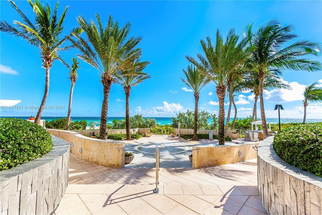 For Sale: $4,599,000 (4 beds, 4 baths, 3041 Square Feet)