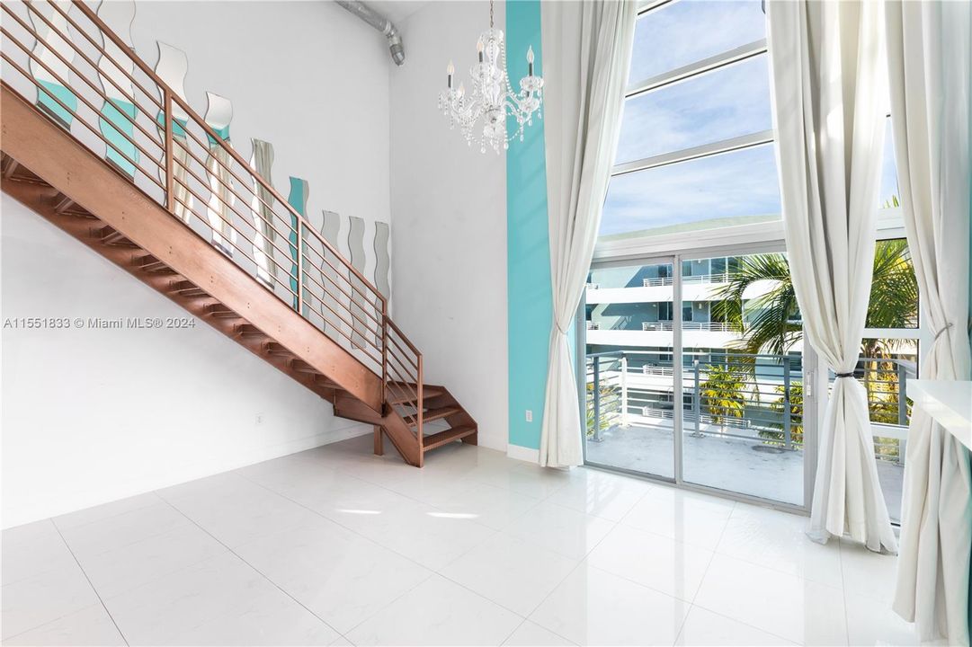 Recently Sold: $485,000 (1 beds, 1 baths, 814 Square Feet)