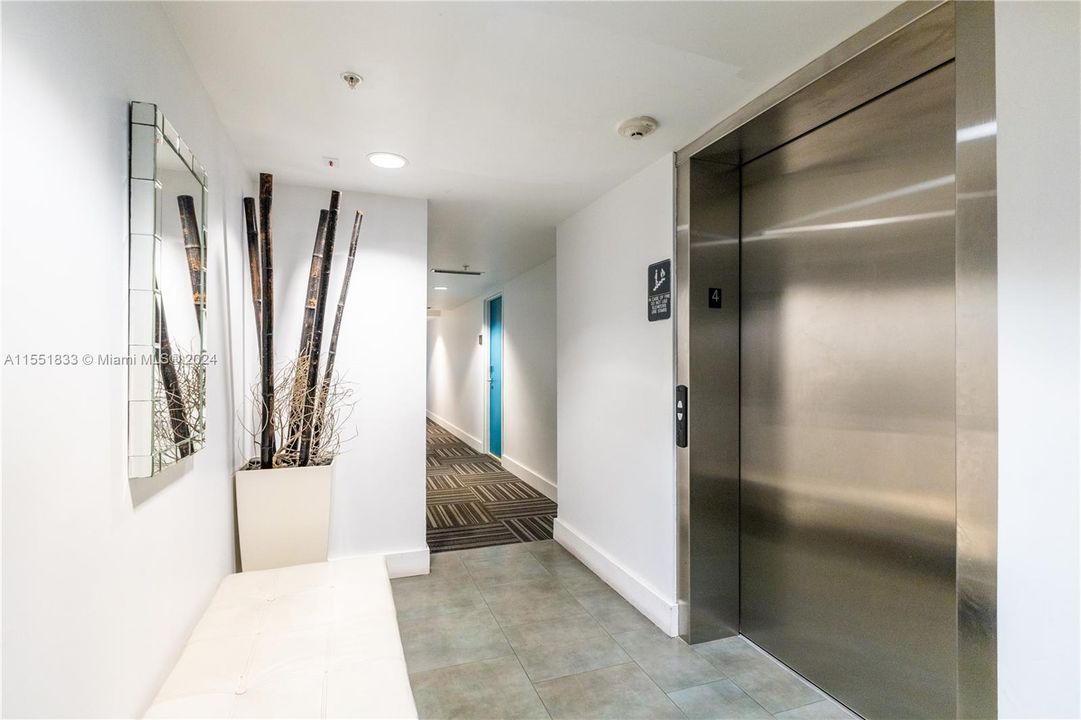 Recently Sold: $485,000 (1 beds, 1 baths, 814 Square Feet)