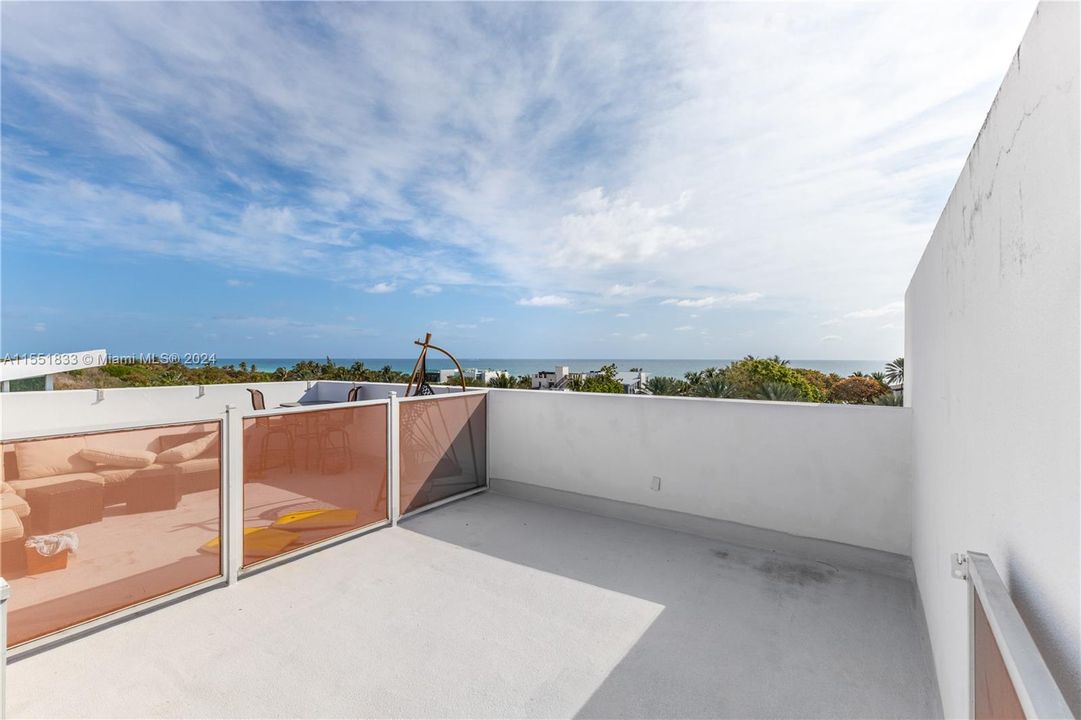 Recently Sold: $485,000 (1 beds, 1 baths, 814 Square Feet)