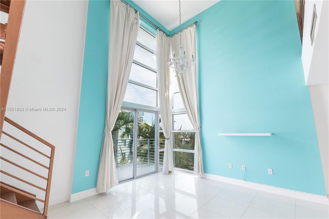 Recently Sold: $485,000 (1 beds, 1 baths, 814 Square Feet)