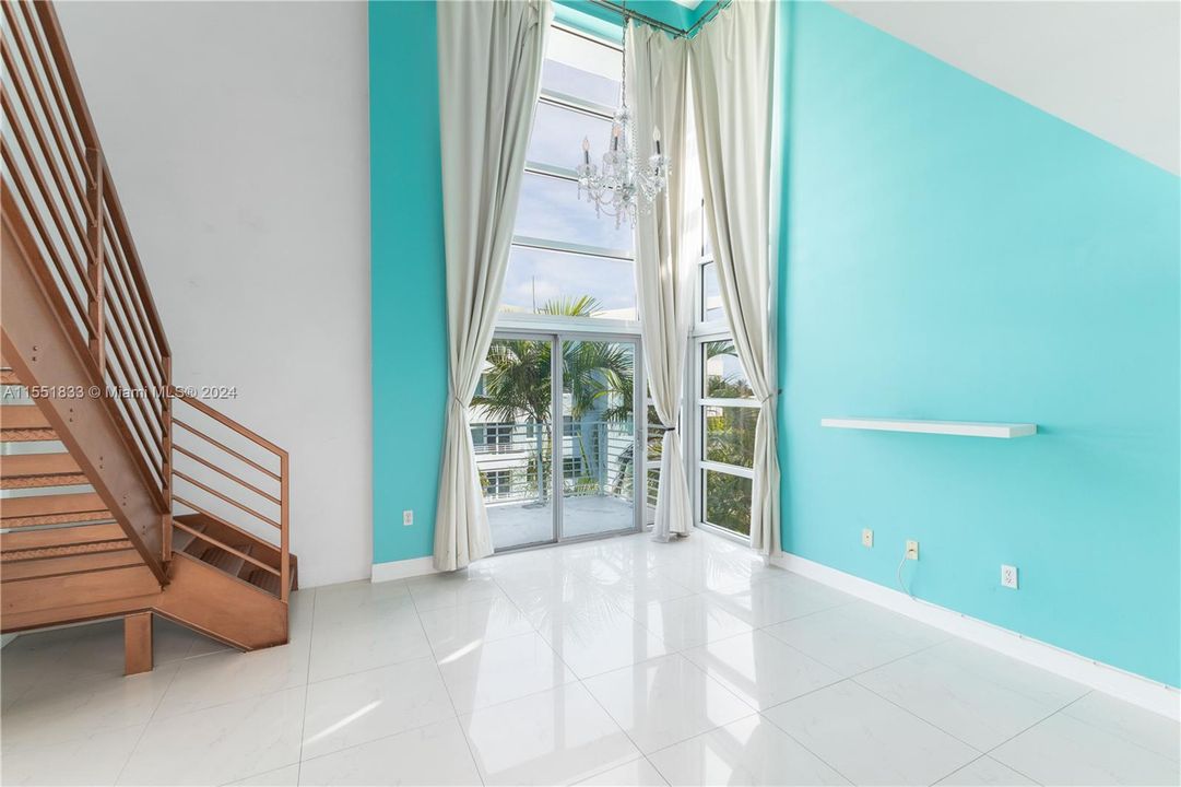 Recently Sold: $485,000 (1 beds, 1 baths, 814 Square Feet)