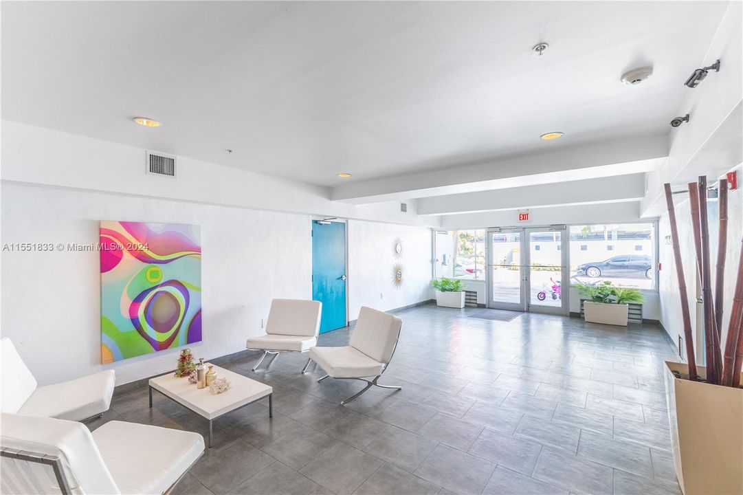 Recently Sold: $485,000 (1 beds, 1 baths, 814 Square Feet)
