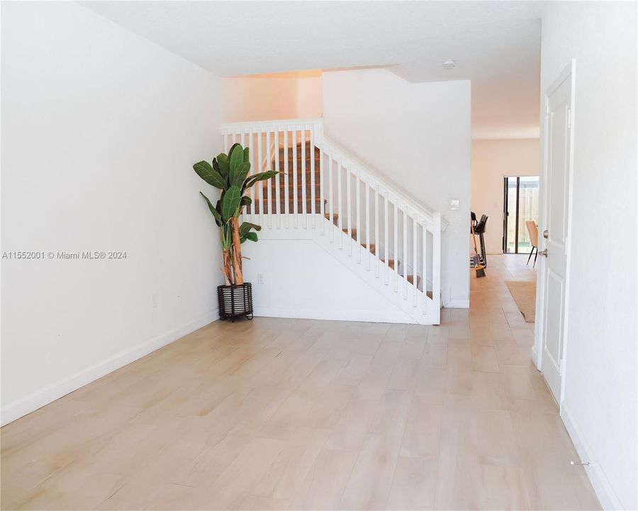 Recently Sold: $400,000 (3 beds, 2 baths, 1762 Square Feet)