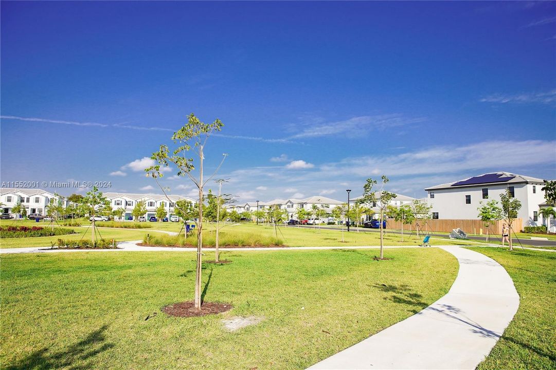 Recently Sold: $400,000 (3 beds, 2 baths, 1762 Square Feet)